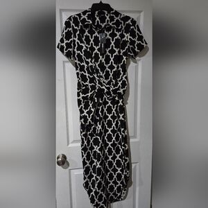 Fashion Nova Black and White Geometric Midi Dress